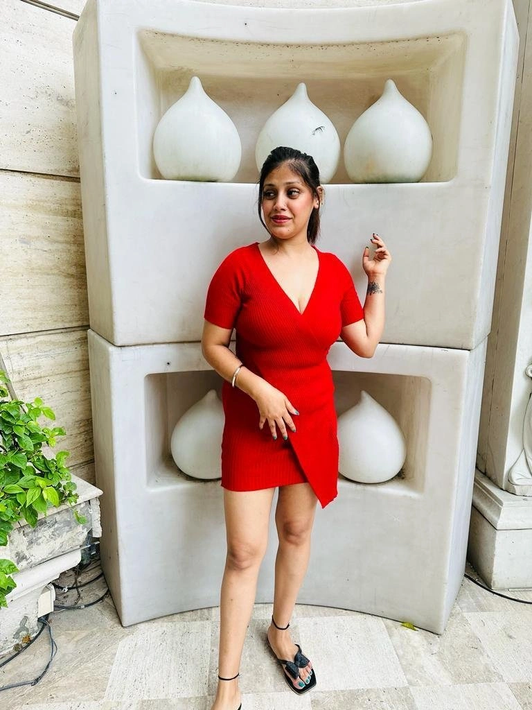 Noida call girl